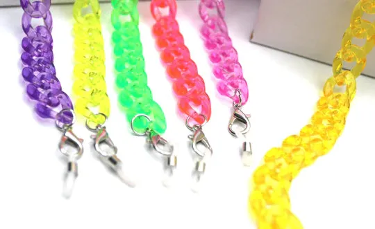 Colorful Big Chain Eyewear Holder with Clip for Mask